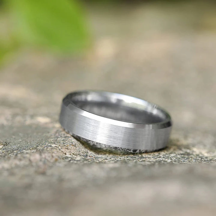 silver color ring for men and women