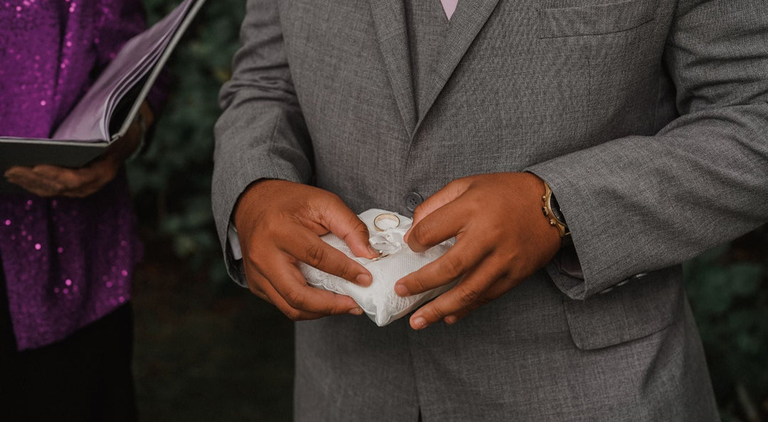 Are Men Supposed to Wear Engagement Rings