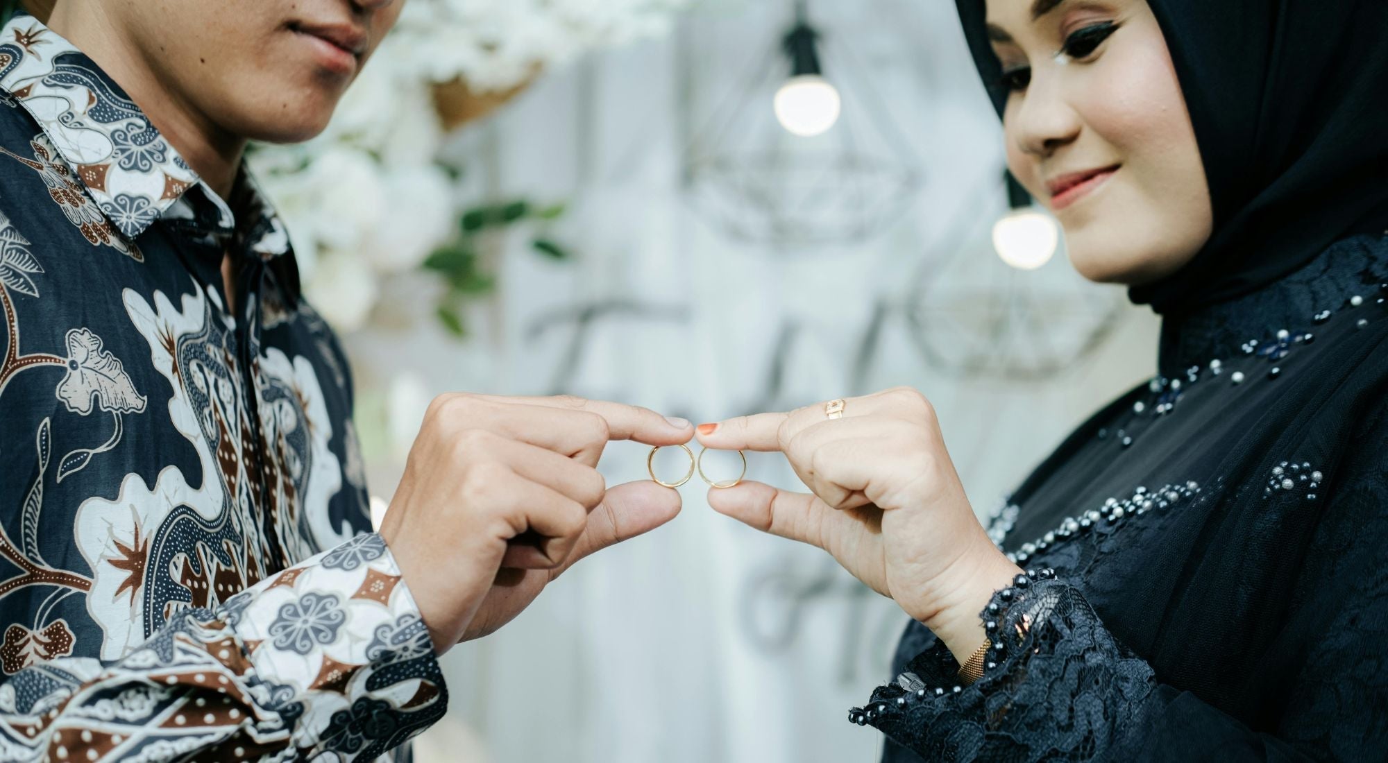 Do Men Wear Engagement Rings in Argentina? 